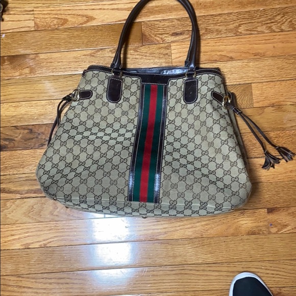 Gucci - Picture 2 of 8